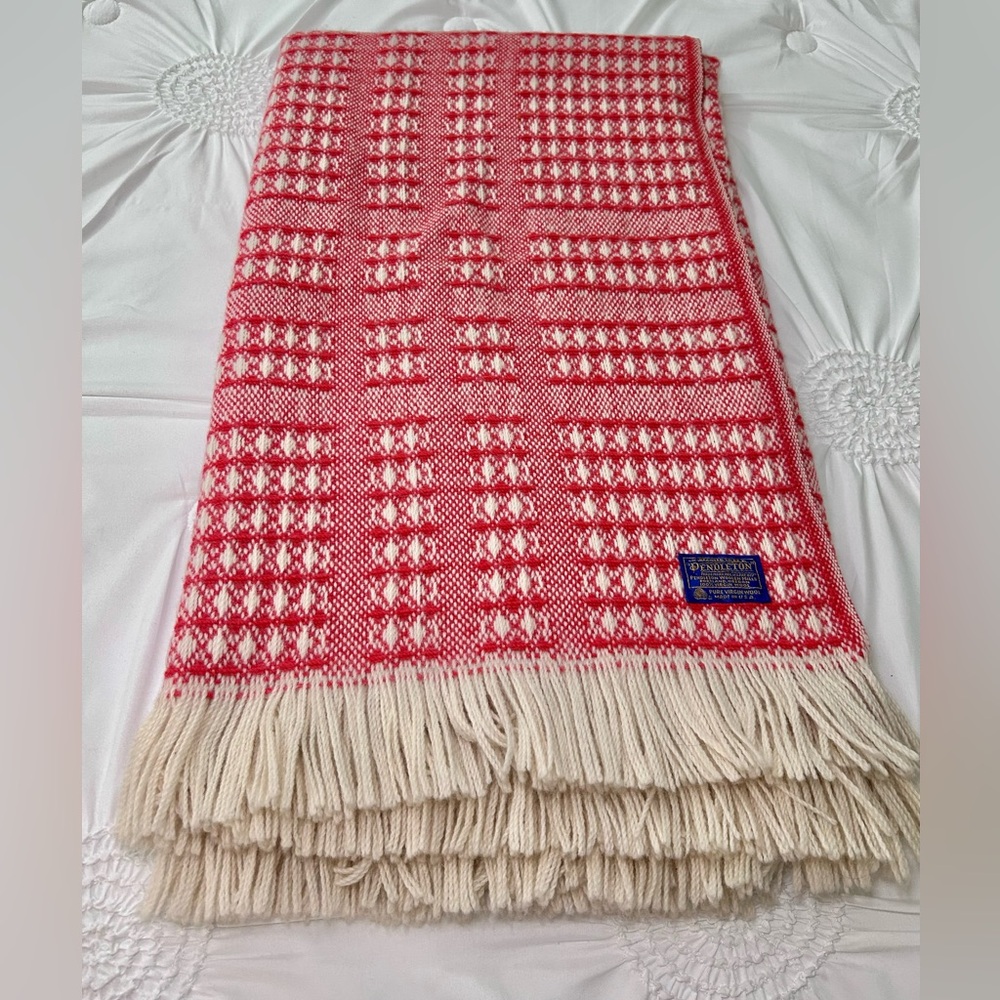 Pendleton Red and Cream Wool Throw Blanket